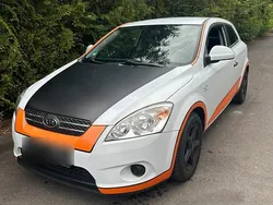 Weiß Gebraucht 2009 Kia ProCeed Kleinwagen | 4.200 € (Fairer Preis)