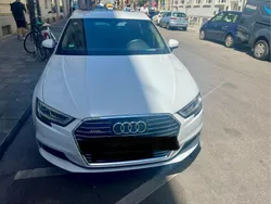 Weiß Gebraucht 2020 Audi A3 e-tron Sport Kleinwagen | 18.900 €