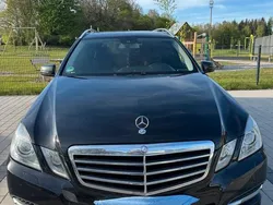 Schwarz Gebraucht 2012 Mercedes E220 Avantgarde Kombi | 9.500 € (Fairer Preis)