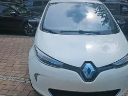 Weiß Gebraucht 2013 Renault Zoe Kleinwagen | 5.250 € (Teuer)