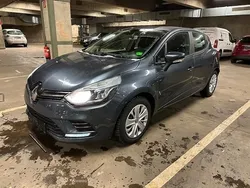 Grau Gebraucht 2018 Renault Clio Van | 6.999 €