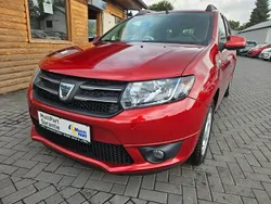 Rot Gebraucht 2015 Dacia Logan Prestige Limousine | 4.990 € (Fairer Preis)