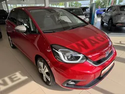 Premium crystal red metallic Gebraucht 2021 Honda Jazz Executive Kleinwagen | 18.790 € (Fairer Preis)
