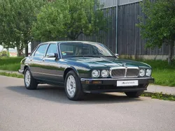 Britsh racing green Gebraucht 1988 Jaguar XJ40 Limousine | 15.950 €