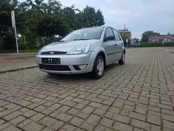 Silber Gebraucht 2002 Ford Fiesta Kleinwagen | 700 € (Guter Preis)
