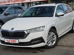 Weiß Gebraucht 2021 Skoda Octavia Ambition Kombi | 21.950 € (Etwas zu teuer)