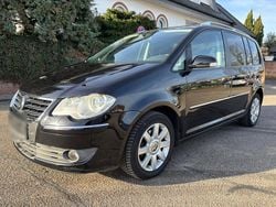 Schwarz Gebraucht 2007 VW Touran Van / Kleinbus | 2.899 € (Fairer Preis)