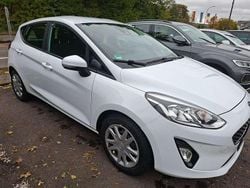 Weiß Gebraucht 2017 Ford Fiesta Kleinwagen | 8.200 € (Fairer Preis)