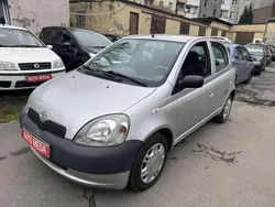 Grau Gebraucht 2003 Toyota Yaris Limousine | 1.899 € (Fairer Preis)