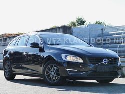 Schwarz Gebraucht 2015 Volvo V60 Ocean Race Kombi | 11.900 €