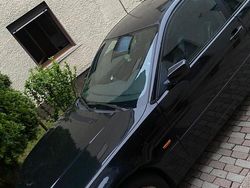 Schwarz Gebraucht 2001 BMW 316 | 895 €
