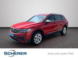 Kings red metallic (metallic) Gebraucht 2024 VW Tiguan Allspace Life SUV | 32.400 € (Guter Preis)