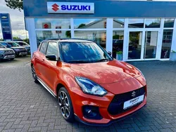 Flame orange / super black Gebraucht 2024 Suzuki Swift Sport Limousine | 19.900 €