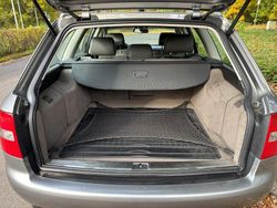 Grau Gebraucht 2004 Audi A6 Kombi | 4.900 €