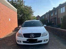 Weiß Gebraucht 2010 Mercedes C300 Limousine | 11.000 € (Etwas zu teuer)