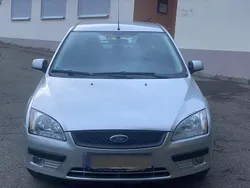 Grau Gebraucht 2007 Ford Focus Limousine | 3.200 € (Fairer Preis)