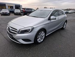 Polarsilber metalliclack Gebraucht 2012 Mercedes A180 Urban Limousine | 9.500 € (Fairer Preis)