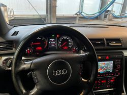 Schwarz Gebraucht 2004 Audi A4 S-line plus Kombi | 3.350 € (Guter Preis)