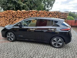 Schwarz Gebraucht 2020 Nissan Leaf Tekna Kleinwagen | 12.990 € (Guter Preis)