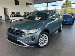Petroleum blue metallic Gebraucht 2025 VW T-Roc SUV | 30.970 € (Superpreis)