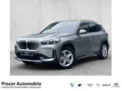 Silber Neu 2025 BMW iX1 xLine SUV | 54.630 € (Etwas zu teuer)