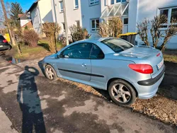 Blau Gebraucht 2002 Peugeot 206 CC Cabrio | 850 € (Fairer Preis)