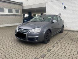 Grau Gebraucht 2007 VW Jetta Limousine | 3.199 € (Guter Preis)