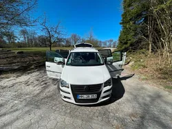 Weiß Gebraucht 2010 VW Touran Cross Van / Kleinbus | 5.500 € (Guter Preis)