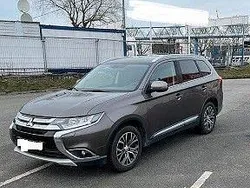 Braun Gebraucht 2017 Mitsubishi Outlander Diamant Edition SUV | 18.490 € (Fairer Preis)