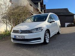 Weiß Gebraucht 2018 VW Touran Van / Kleinbus | 13.400 € (Superpreis)