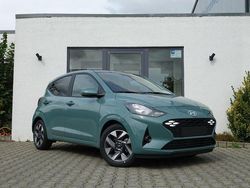 Grün Neu 2025 Hyundai i10 Trend Kleinwagen | 16.970 € (Guter Preis)