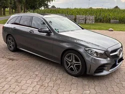 Grau Gebraucht 2020 Mercedes C300 AMG Limousine | 24.900 €
