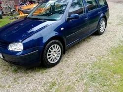 Blau Gebraucht 2001 VW Golf IV Kombi | 3.900 € (Teuer)