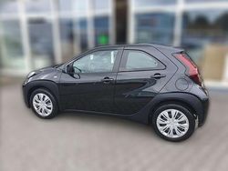 Schwarz metallic Gebraucht 2024 Toyota Aygo X Business Edition SUV | 17.320 € (Etwas zu teuer)