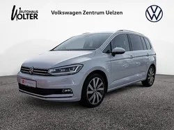 Weiß Gebraucht 2022 VW Touran Highline Van / Kleinbus | 29.280 € (Fairer Preis)