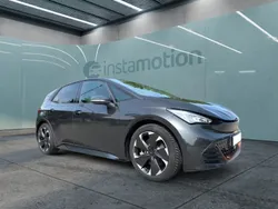 Grau Gebraucht 2024 Cupra Born Kleinwagen | 35.651 € (Fairer Preis)