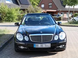 Schwarz Gebraucht 2007 Mercedes E200 Avantgarde Limousine | 5.500 € (Superpreis)