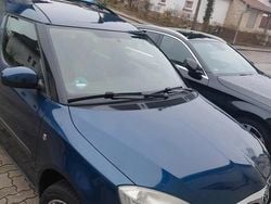 Blau Gebraucht 2008 Skoda Roomster Van / Kleinbus | 2.250 € (Fairer Preis)