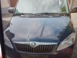 Blau Gebraucht 2013 Skoda Fabia Kleinwagen | 2.300 €