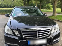 Schwarz Gebraucht 2011 Mercedes E200 Avantgarde Kombi | 6.290 € (Fairer Preis)