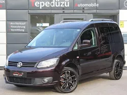 Schwarz Gebraucht 2012 VW Caddy Highline Van / Kleinbus | 15.499 € (Teuer)