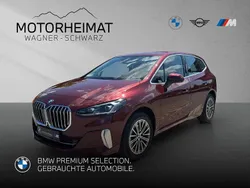 Rot Gebraucht 2024 BMW 220 Active Tourer Luxury Line Van / Kleinbus | 33.980 € (Fairer Preis)