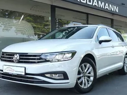 Weiß Gebraucht 2021 VW Passat Business Kombi | 17.950 € (Guter Preis)