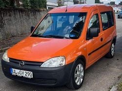 Orange Gebraucht 2006 Opel Combo Van / Kleinbus | 3.600 € (Fairer Preis)