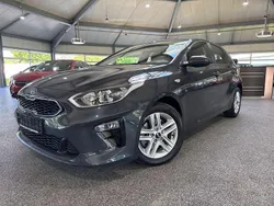 Grau Gebraucht 2021 Kia Ceed Vision Limousine | 17.980 € (Fairer Preis)
