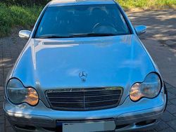 Grau Gebraucht 2003 Mercedes C180 Classic Limousine | 3.300 € (Fairer Preis)