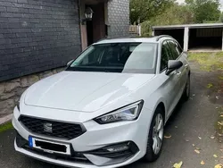 Weiß Gebraucht 2022 Seat Leon FR Kombi | 27.000 € (Teuer)