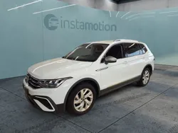 Weiß Gebraucht 2024 VW Tiguan Allspace Life SUV | 38.980 € (Fairer Preis)