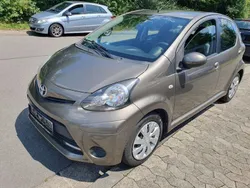 Gold Gebraucht 2012 Toyota Aygo Cool Kleinwagen | 5.100 € (Fairer Preis)