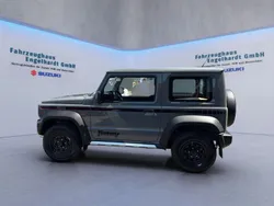 Grau Gebraucht 2024 Suzuki Jimny SUV | 30.990 € (Etwas zu teuer)